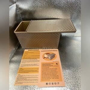 Loaf Pan monfish Pullman nonstick with lid champagne color